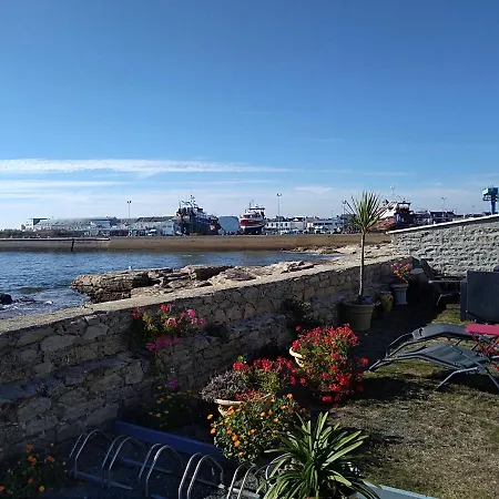 La Rose Des Mers Tréffiagat