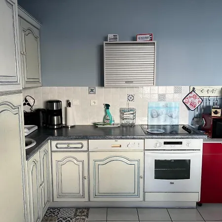 La Rose Des Mers Bed & Breakfast *