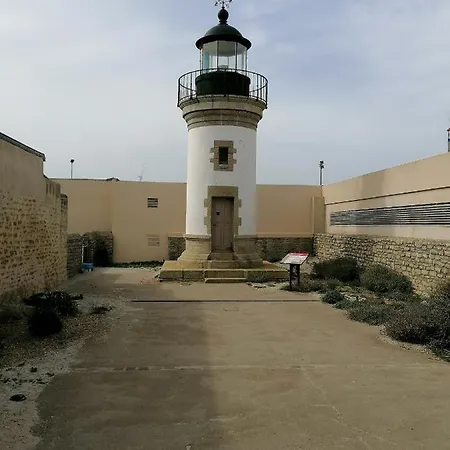 La Rose Des Mers Bed & Breakfast *